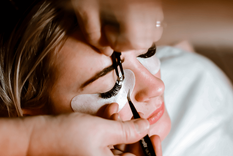 Everything you need to know about lash extensions...