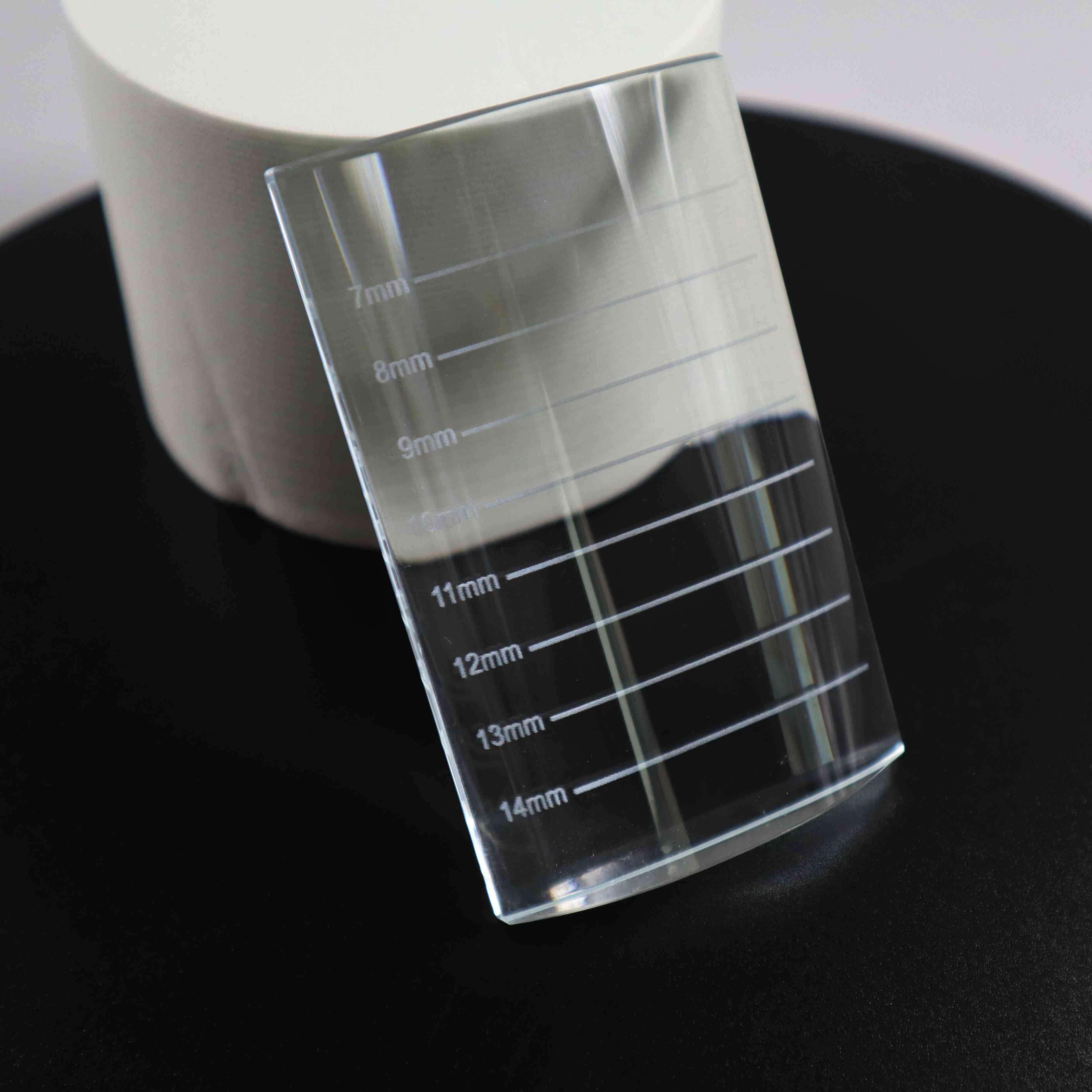 U Shape Crystal Glass Pallet for Lash Extensions - Universe Beauty